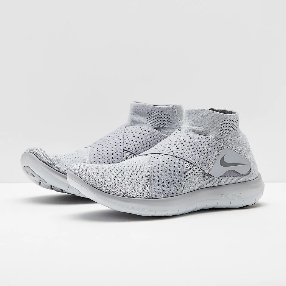 Free laceless top